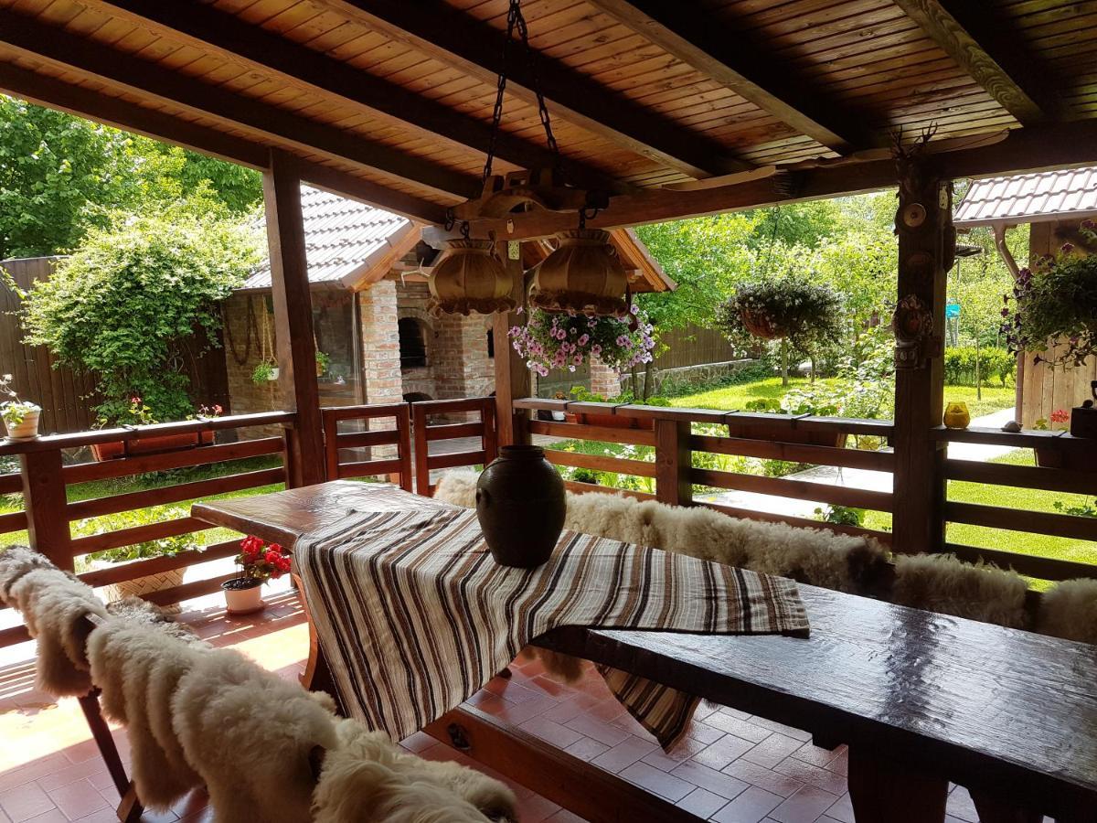 Casa Ovesia Villa Sacele Bagian luar foto
